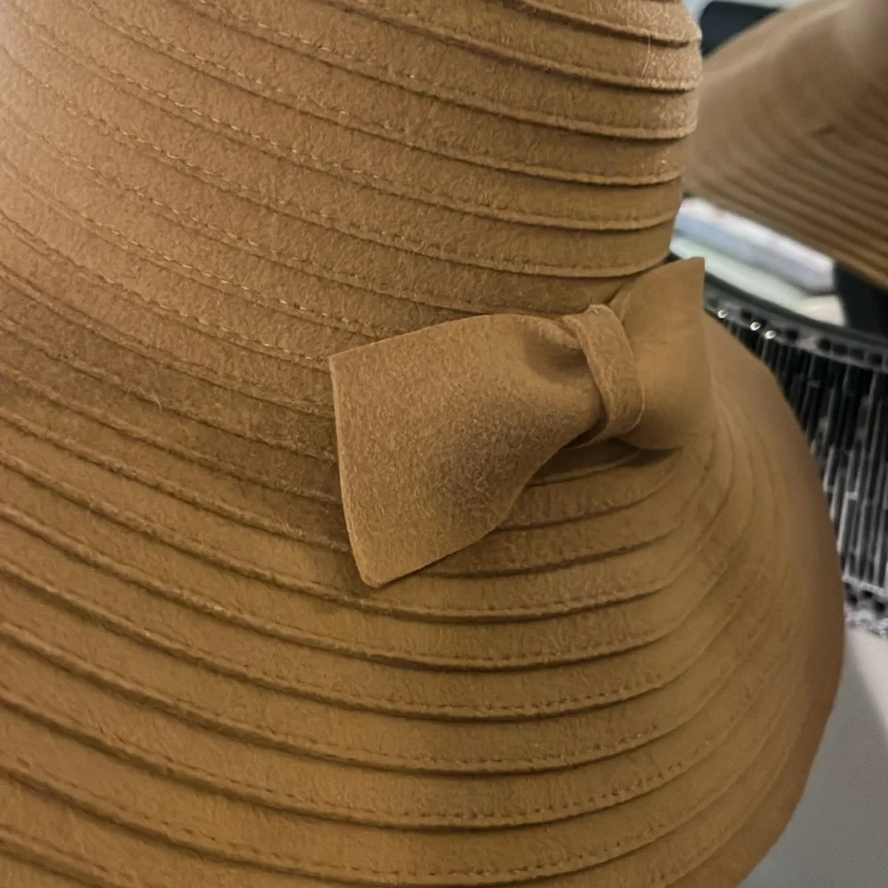 Wide Rim 🎩 - Picture 4 of 8